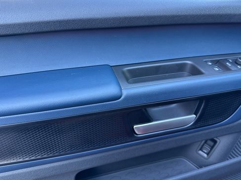 New 2025 Volkswagen ID. Buzz Pro S Plus image 11