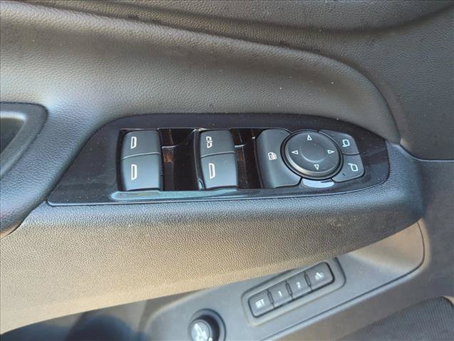 Used 2023 Chevrolet Equinox Premier FWD image 8