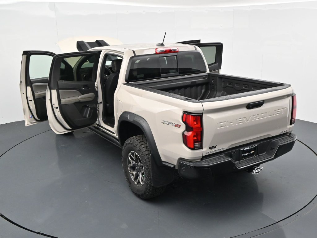 New 2026 Chevrolet Colorado ZR2 w/ Technology Package AWD/4WD image 34