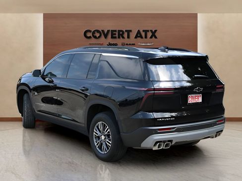 Used 2026 Chevrolet Traverse LT w/ Driver Confidence Package FWD image 3