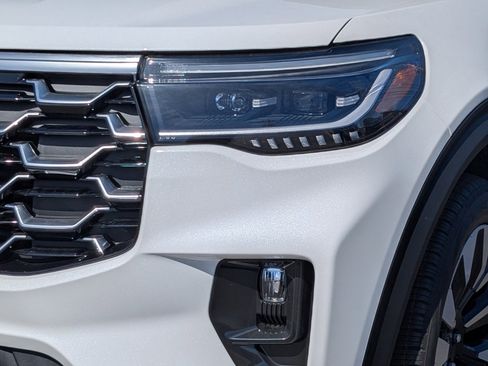 New 2026 Ford Explorer Platinum image 9