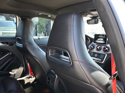 Used 2018 Mercedes-Benz GLA 45 AMG 4MATIC image 40