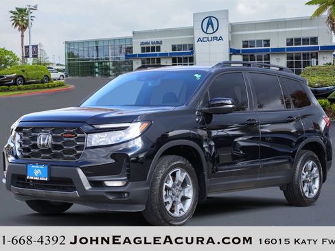 Used 2023 Honda Passport TrailSport image 1