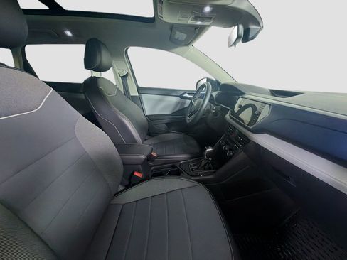 Used 2023 Volkswagen Taos SE w/ Panoramic Sunroof Package FWD image 31