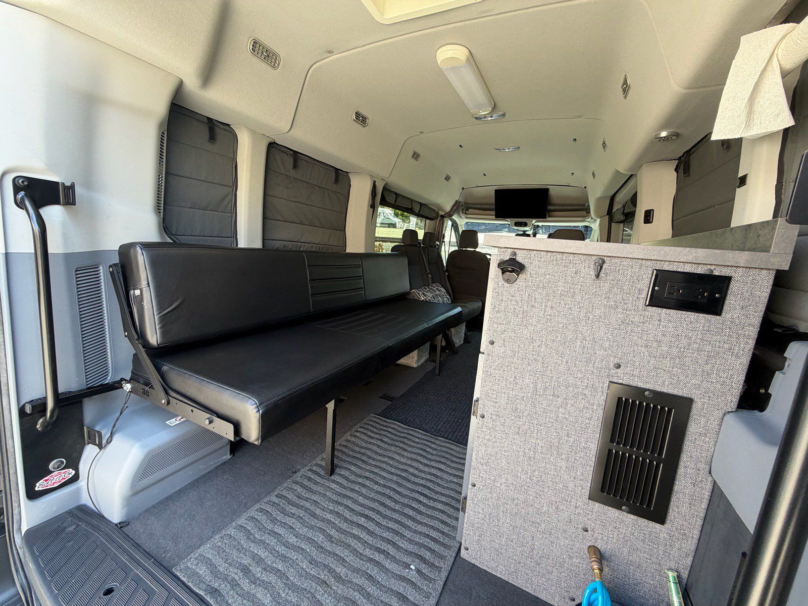 Used 2015 Ford Transit 350 XLT RWD image 8