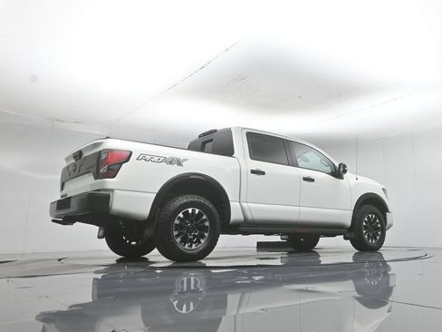 Used 2021 Nissan Titan PRO-4X w/ Pro-4x Convenience Package AWD/4WD image 50