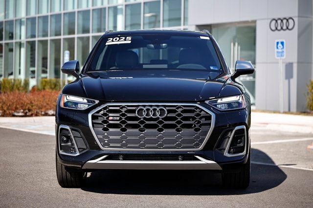Used 2024 Audi SQ5 Premium AWD/4WD image 12
