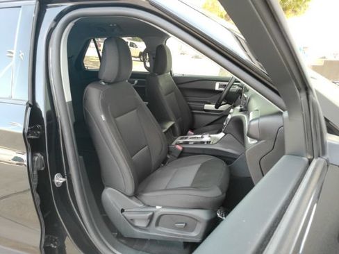 Used 2023 Ford Explorer XLT RWD image 21