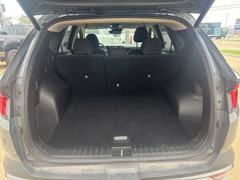 Used 2025 Hyundai Tucson SEL FWD image 12