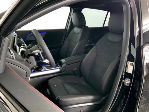 New 2025 Mercedes-Benz GLA 250 4MATIC image 14