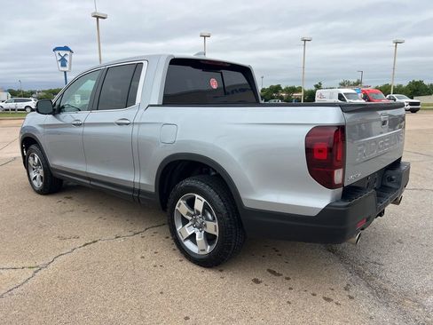 Certified 2025 Honda Ridgeline RTL image 3