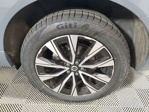 Certified 2023 Volvo XC60 B5 Plus w/ Protection Package Premier image 13