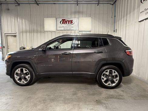 Used 2019 Jeep Compass Limited AWD/4WD image 13