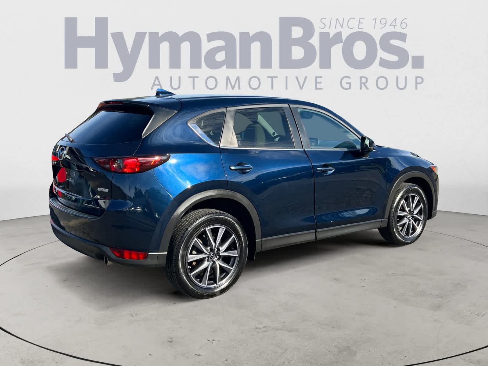 Used 2018 MAZDA CX-5 Touring w/ Preferred Equipment Package AWD/4WD image 3