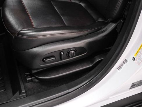 Used 2020 Chevrolet Blazer RS image 30