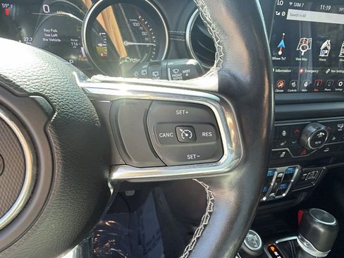 Used 2023 Jeep Wrangler Sahara w/ Cold Weather Group image 27