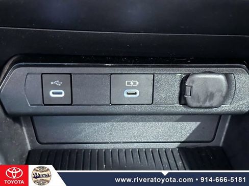 Used 2024 Toyota Prius Prime FWD image 23