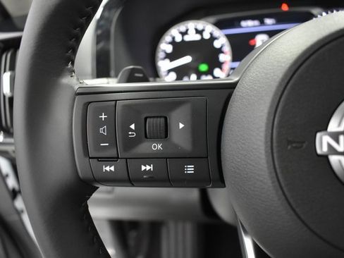 New 2025 Nissan Pathfinder SV image 25