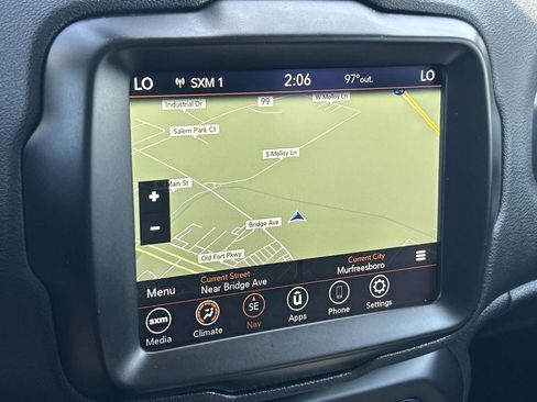 Used 2023 Jeep Renegade Latitude AWD/4WD image 23