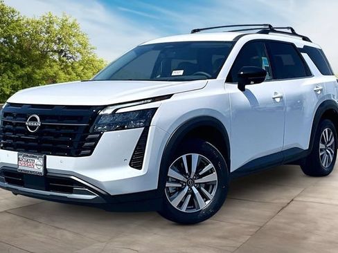 New 2026 Nissan Pathfinder SL FWD image 2