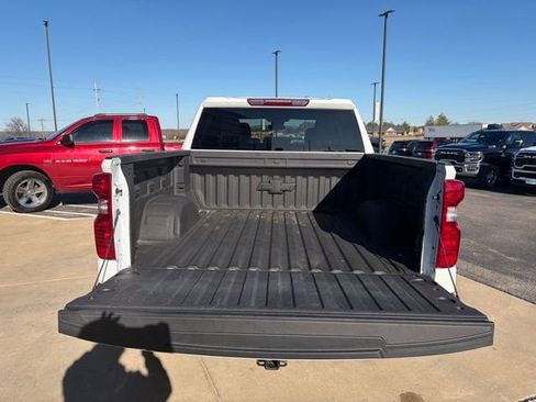Used 2022 Chevrolet Silverado 1500 Custom image 20