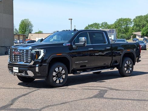 New 2026 GMC Sierra 3500 Denali w/ Denali Reserve Package AWD/4WD image 5