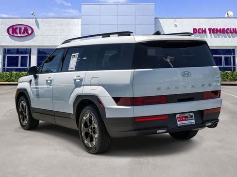 Used 2025 Hyundai Santa Fe SEL FWD image 6