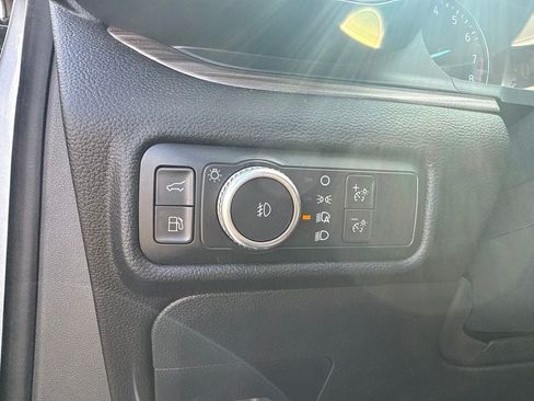 Used 2022 Ford Explorer Limited w/ Hybrid Equipment Group 310A AWD/4WD image 11
