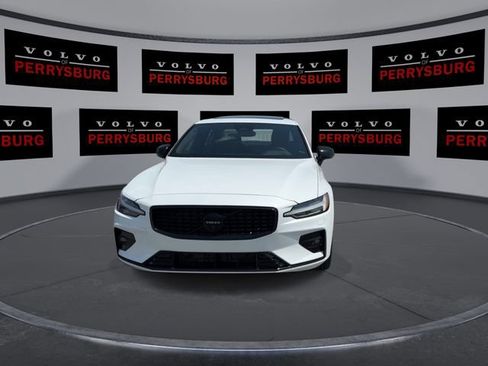 Used 2023 Volvo S60 B5 Plus w/ Climate Package AWD/4WD image 3