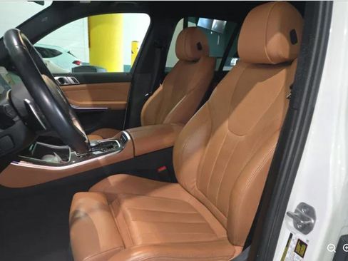 Used 2021 BMW X5 xDrive40i w/ M Sport Package image 3