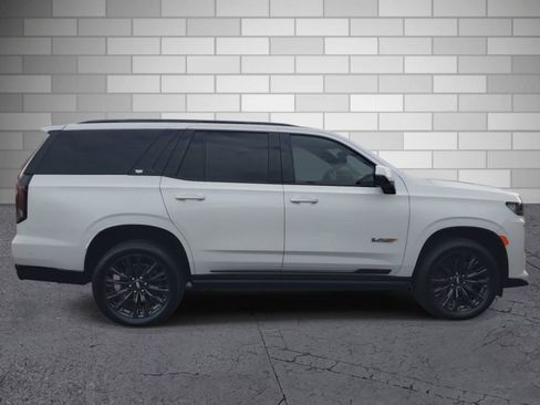 Certified 2024 Cadillac Escalade V w/ LPO, ONYX Package image 6