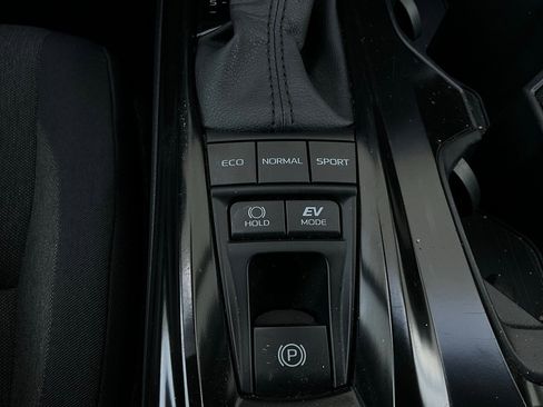 Used 2025 Toyota Camry LE image 22