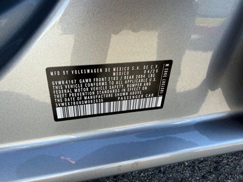 Certified 2025 Volkswagen Jetta SE w/ Black Wheel Package image 30