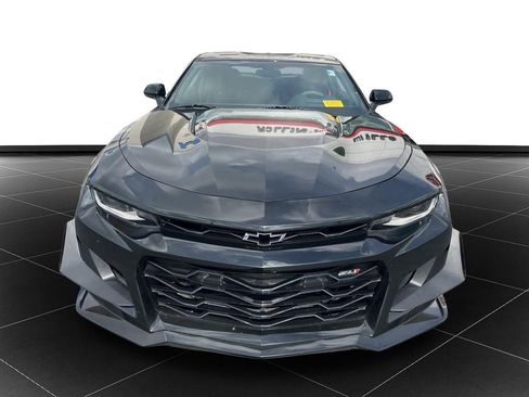 Used 2017 Chevrolet Camaro ZL1 RWD image 8