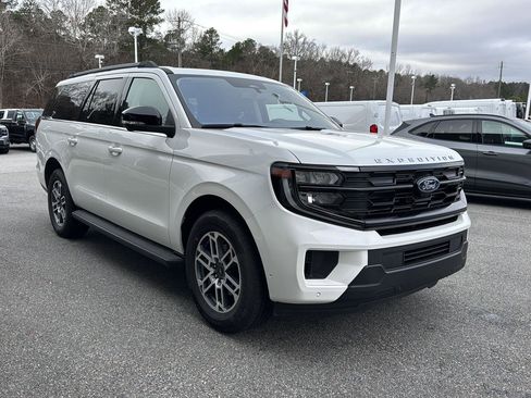 New 2025 Ford Expedition Max Active image 8