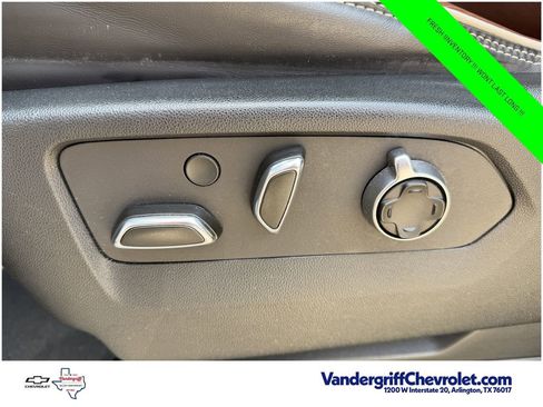 Used 2023 GMC Yukon XL Denali Ultimate AWD/4WD image 28