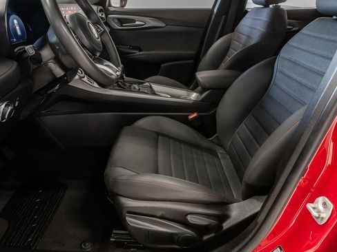 Used 2024 Dodge Hornet GT AWD/4WD image 11