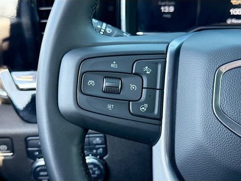 Used 2025 GMC Sierra 1500 SLT AWD/4WD image 39