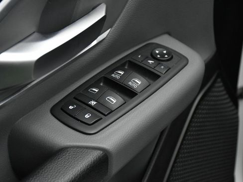 Used 2019 RAM 1500 Big Horn image 12