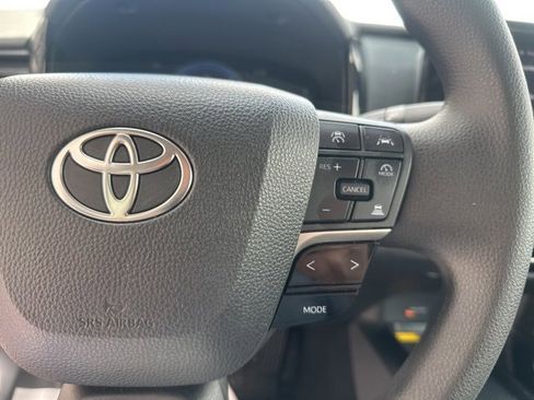 Used 2025 Toyota Camry LE image 19