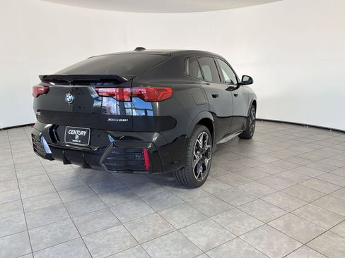 New 2026 BMW X2 xDrive28i w/ Technology Package AWD/4WD image 9