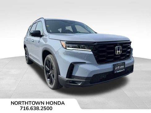 Certified 2025 Honda Pilot Black Edition image 2