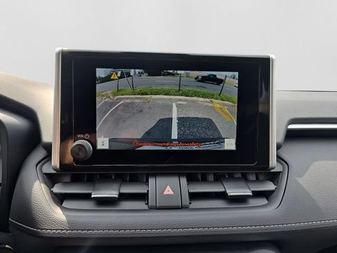 Used 2024 Toyota RAV4 XLE AWD/4WD image 16