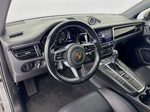 Used 2020 Porsche Macan image 4