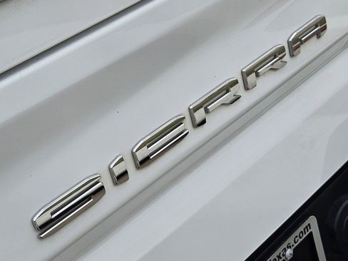 Certified 2023 GMC Sierra 1500 Elevation w/ LPO, Elevation Black Package image 17