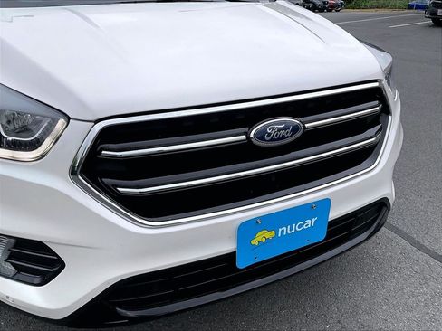Used 2019 Ford Escape Titanium AWD/4WD image 32