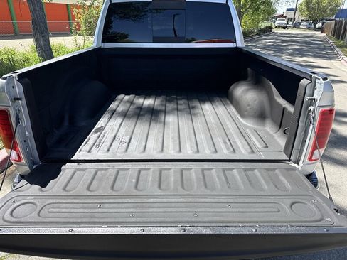 Used 2015 RAM 1500 Laramie w/ Convenience Group AWD/4WD image 21