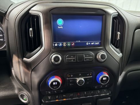 Used 2022 GMC Sierra 3500 AT4 w/ AT4 Preferred Package image 32