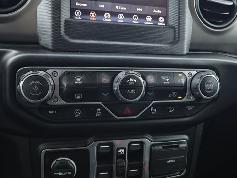 Used 2020 Jeep Wrangler Unlimited Sport AWD/4WD image 18