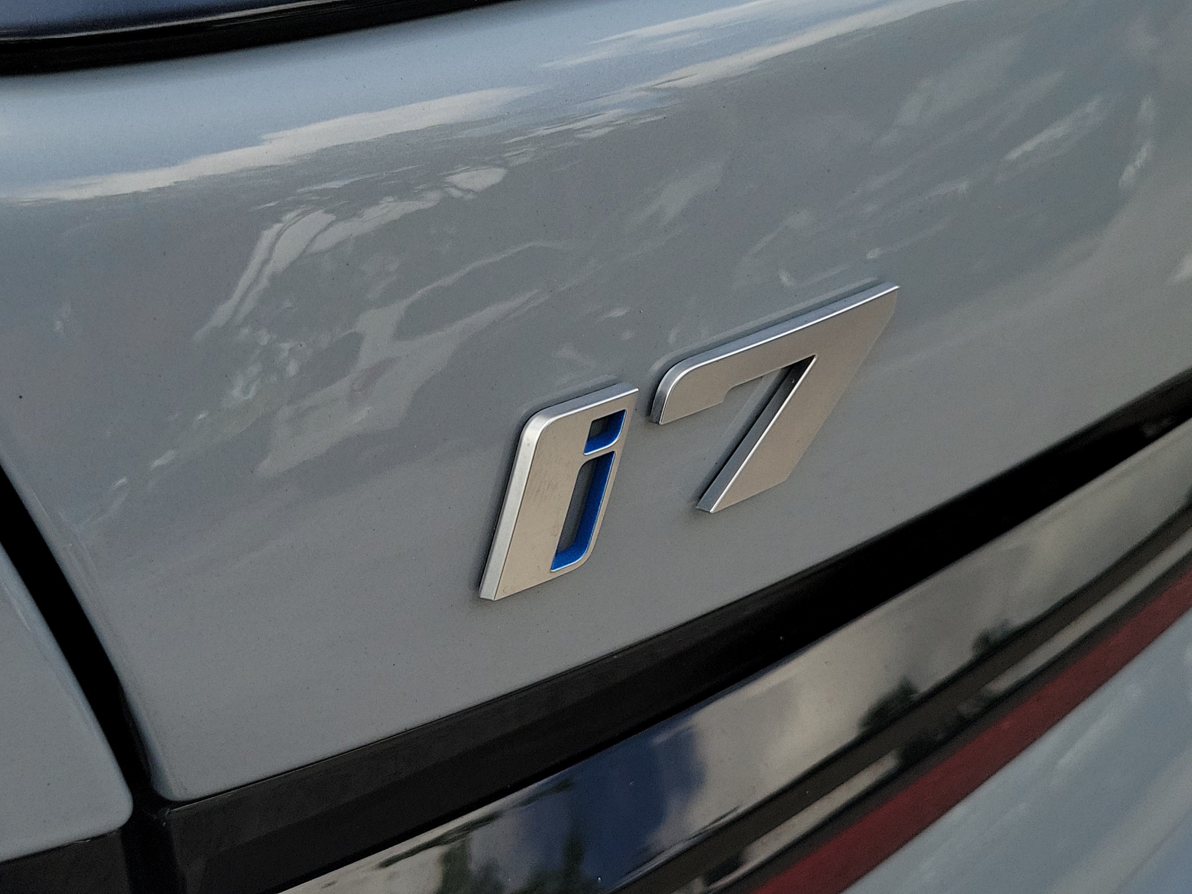 Used 2025 BMW i7 xDrive60 AWD/4WD image 6